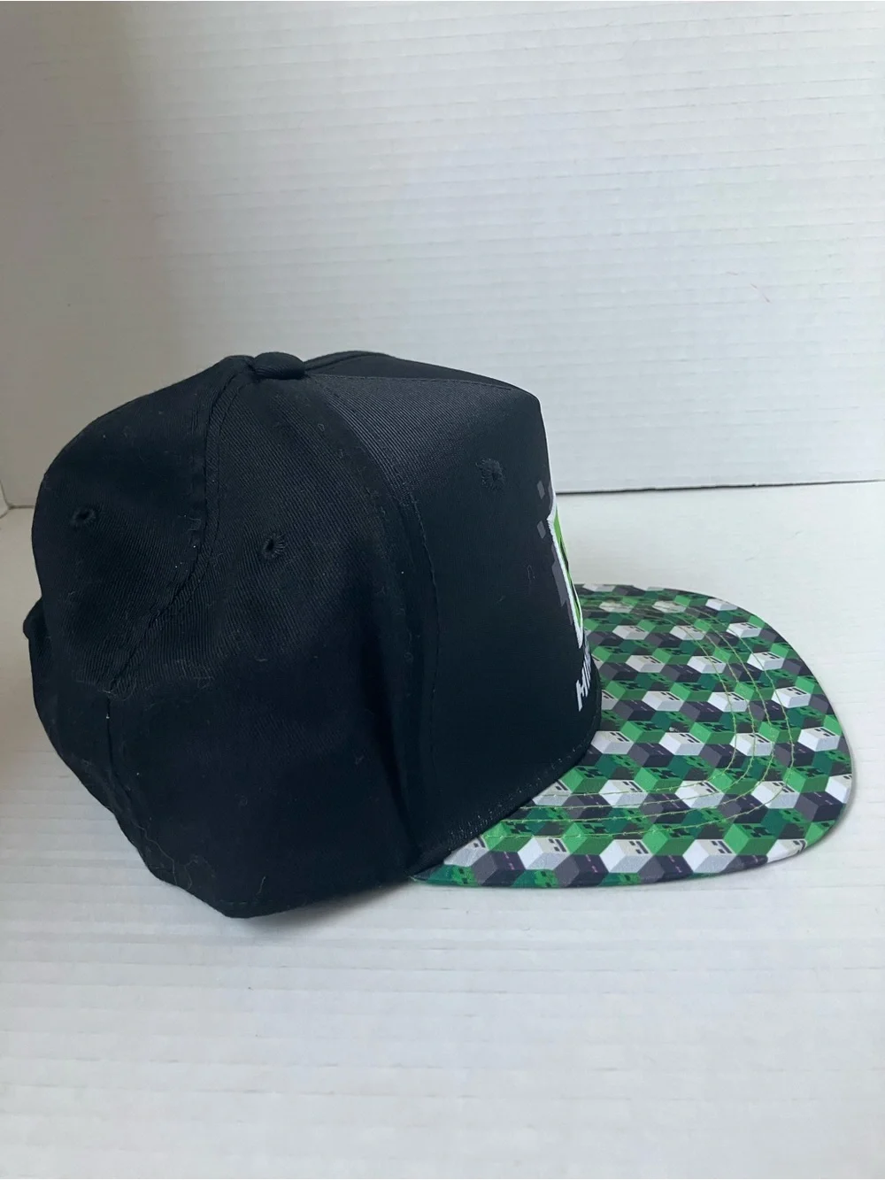 Minecraft Kids Black & Green Creeper Snapback Hat